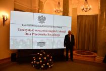 Leszek Lewoc – Dyrektor Miejskiego Ośrodka Pomocy Rodzinie w Suwałkach  nagrodzony w Pałacu Prezydenckim.