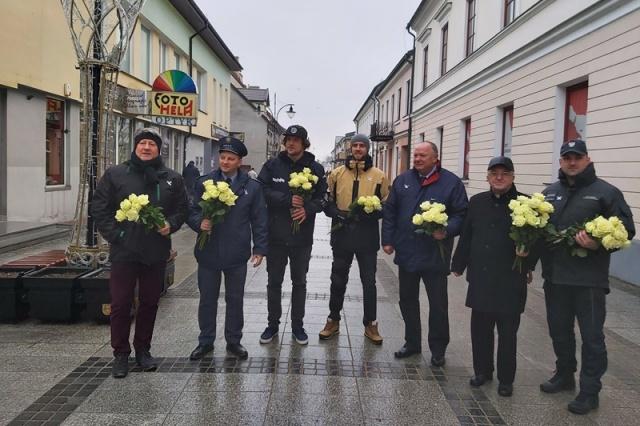 Happening na ulicy Chłodnej