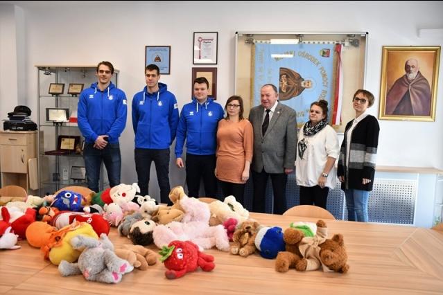 Siatkarze Ślepska Suwałki odwiedzili MOPR